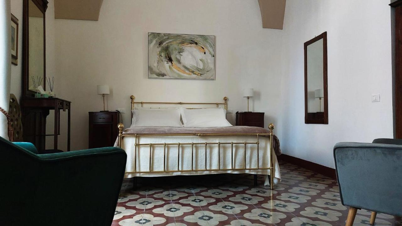 Palazzo Megha Suite & Breakfast Palmariggi Екстериор снимка