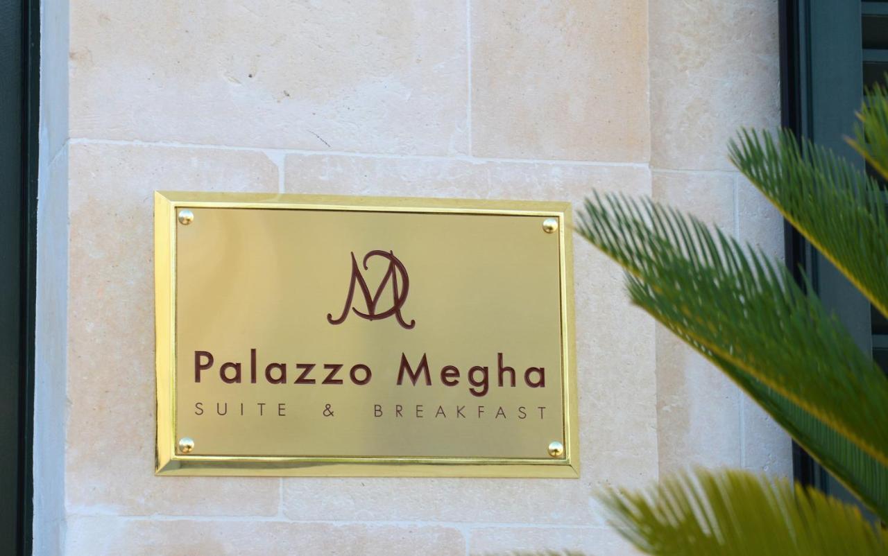 Palazzo Megha Suite & Breakfast Palmariggi Екстериор снимка